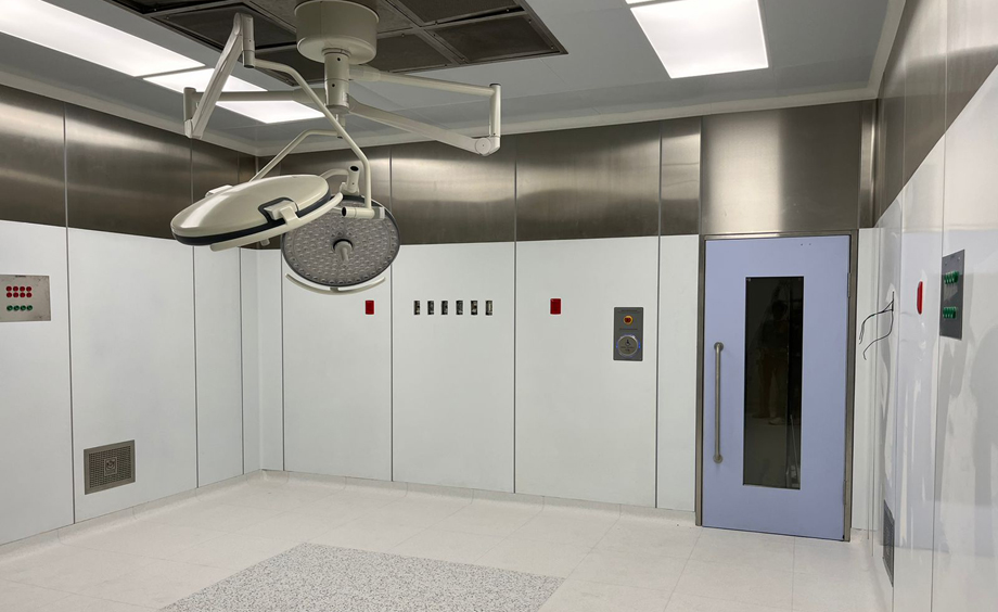 Proyecto de revestimiento de quirófano en Hospital ISSSTE Zapopan
